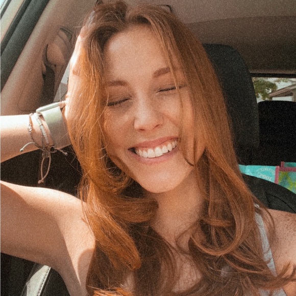 Meet your Posher, Madi - Picture 5 of 7